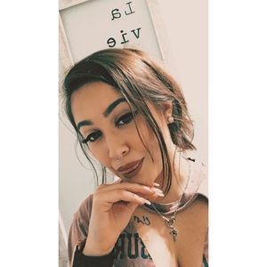 Meet your Posher, Nickey